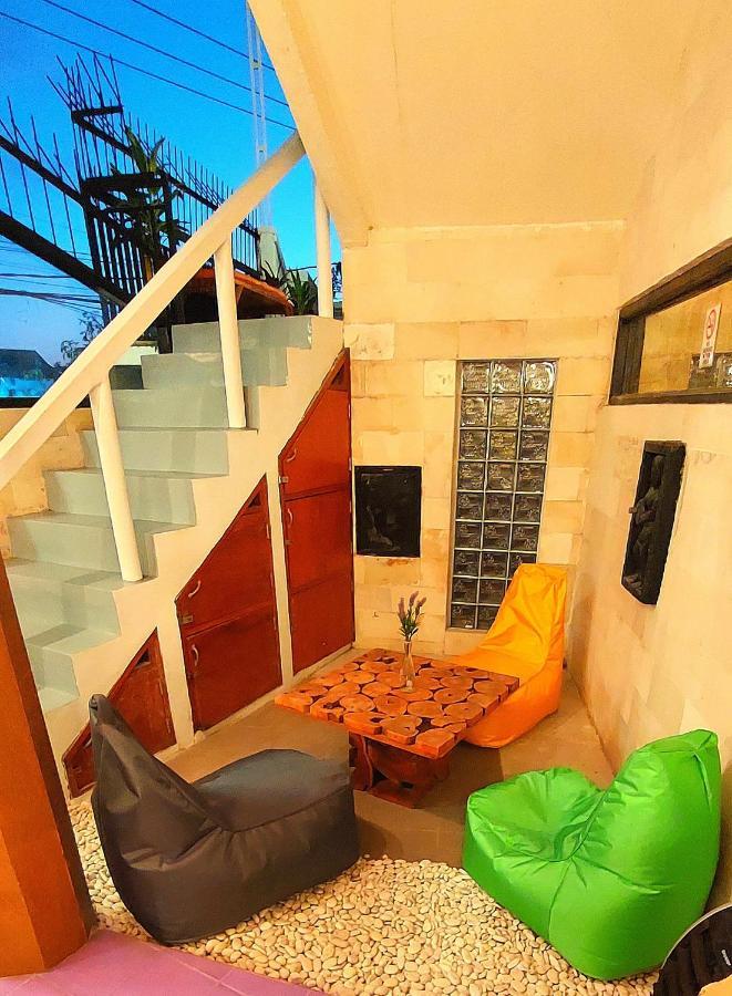 Hustay Guest House - Canggu Bagian luar foto