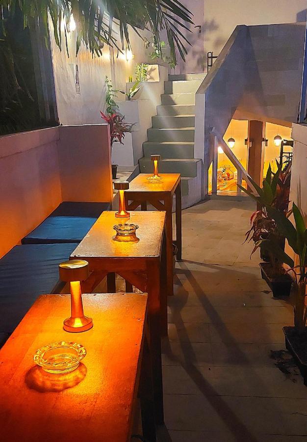 Hustay Guest House - Canggu Bagian luar foto