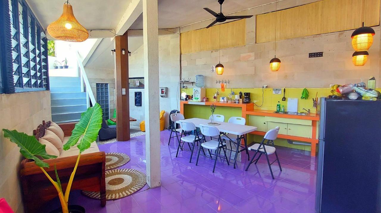 Hustay Guest House - Canggu Bagian luar foto